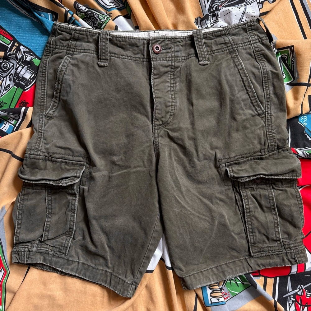 Y2K Hollister cargo baggy shorts 33 olive green